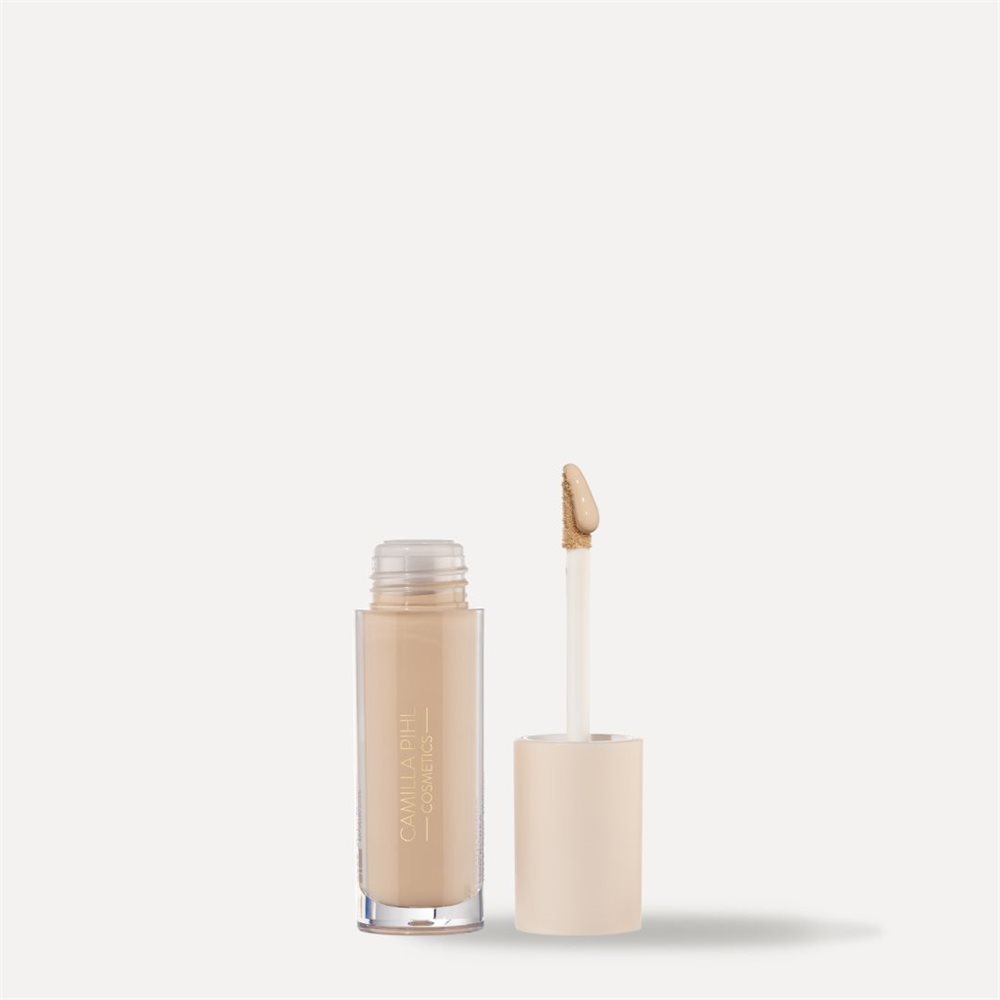 Camilla Pihl Cosmetics Serum Infused Concealer #2